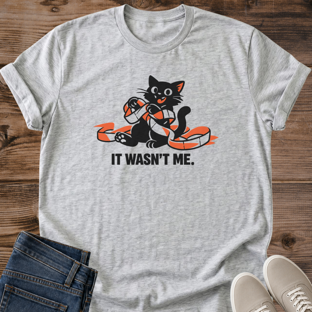 Funny Cat Shirt – Vintage 'it Wasn't Me' Graphic Tee for Cat Lovers