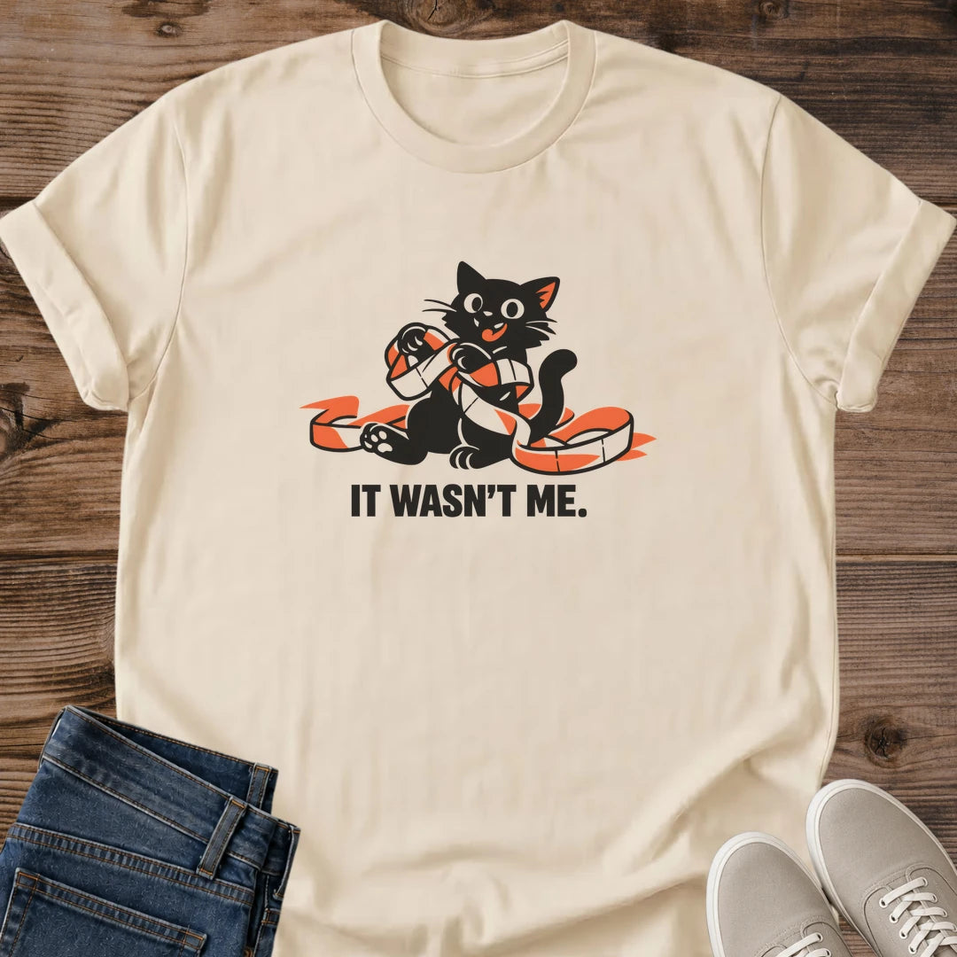 Casual Cat Lover Shirt Vintage Graphic Tee Funny Humorous Design Soft Comfortable Fabric Perfect Gift For Pet Owner It Wasn't Me Print Conversation Starter Wear Everyday Casual Outfit Lightweight Crew Neck Natural Texture Style Lounging