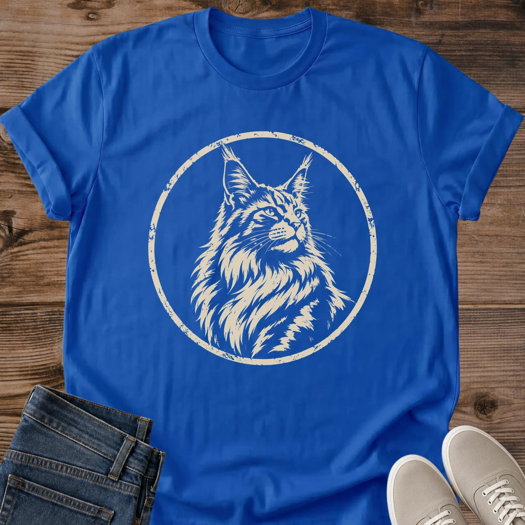 Cat Graphic Tee – Vintage Maine Coon Portrait Design for Wildlife Lovers