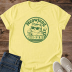 Vintage Cat Tshirt Retro Sunglasses Design Circular Badge Style Cool Graphic Tee Casual Cotton Shirt Relaxed Comfortable Fit Playful Animal Design Cheeky Confident Vibe Soft Breathable Fabric Everyday Fashion Essential Cute Cat Lover Gift
